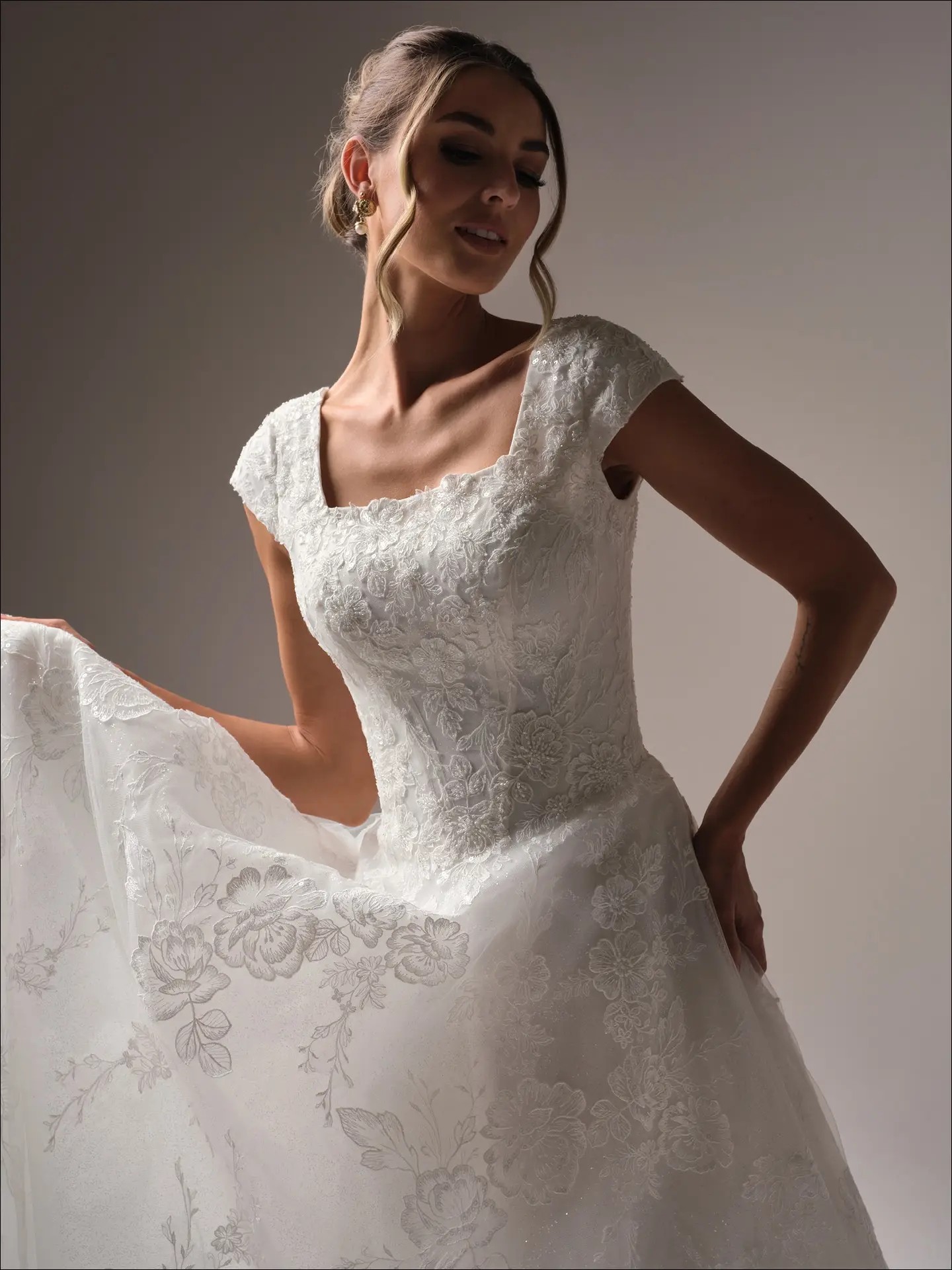 Wedding Dress Materials. Desktop Image