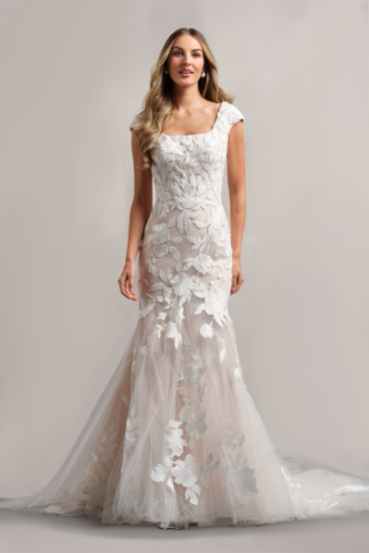 Gwen #1 Ivory Ivory Over Blush thumbnail