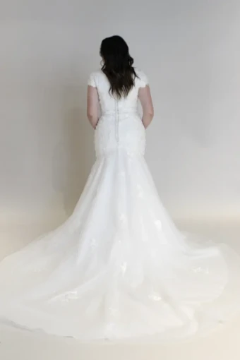 Valerie #4 Ivory thumbnail