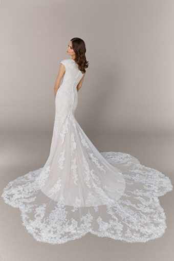 Dessi #4 Ivory thumbnail