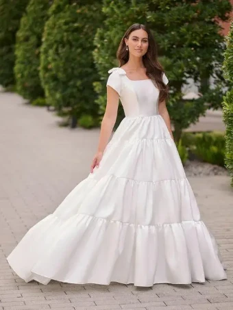 Janey #3 Ivory thumbnail