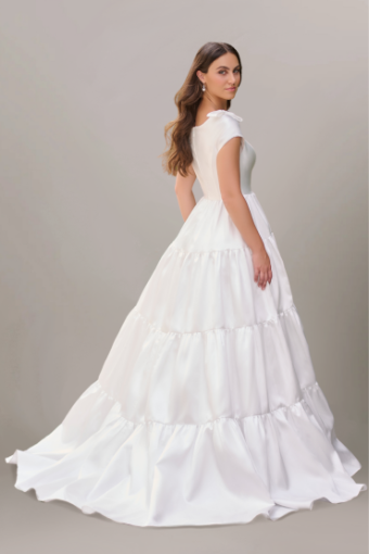 Janey #1 Ivory thumbnail