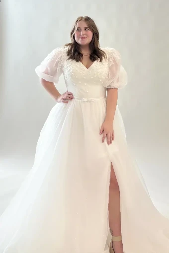 Seline -Exclusive Collection #3 Ivory thumbnail