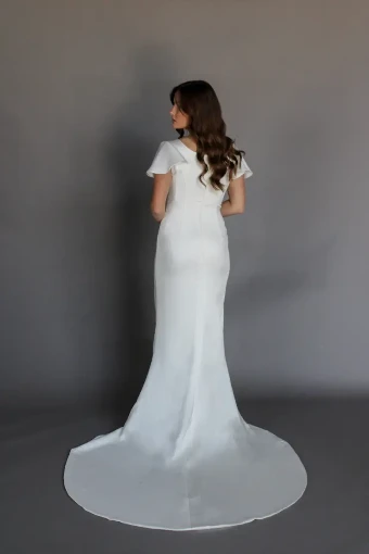 Emmy #4 Ivory thumbnail