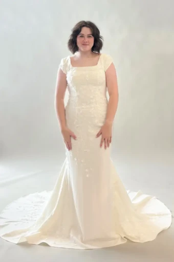 Nila #3 Ivory/Nude/Ivory thumbnail