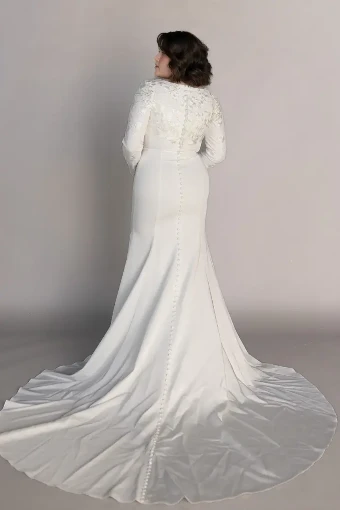 McCoy (w/o lace on train) #17 Ivory thumbnail