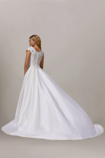 Lark #1 Ivory thumbnail