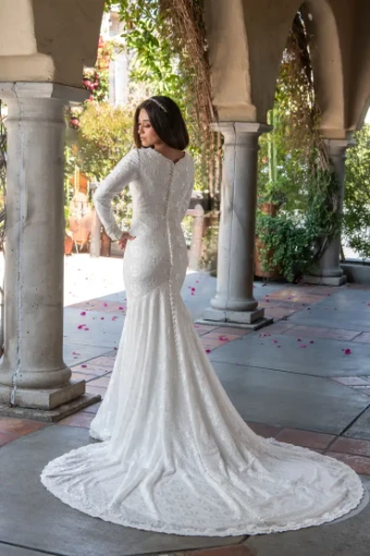 Vivianne #1 Ivory thumbnail