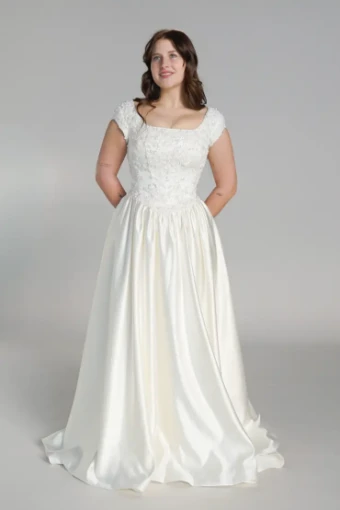 Loretta #4 Ivory thumbnail