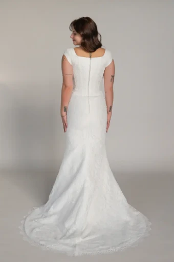 Livie #1 Ivory thumbnail