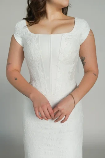 Livie #2 Ivory thumbnail