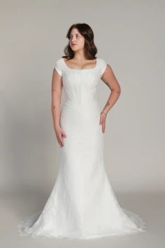 Livie #0 default Ivory thumbnail