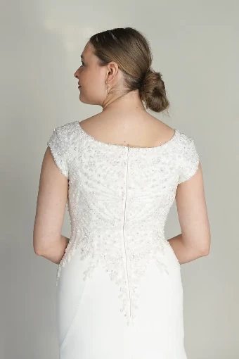 Echo #8 Ivory thumbnail