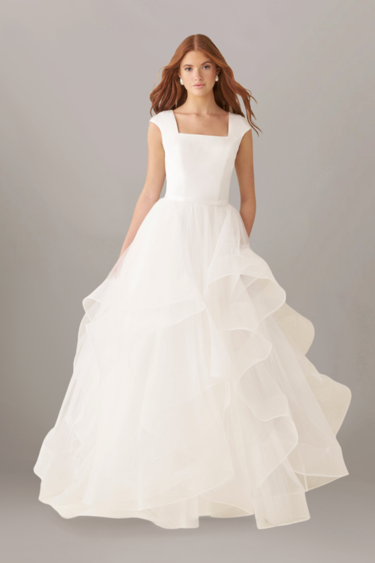 Taylee - damaged display Default Image