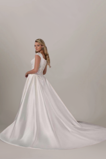 Irena #6 Ivory thumbnail