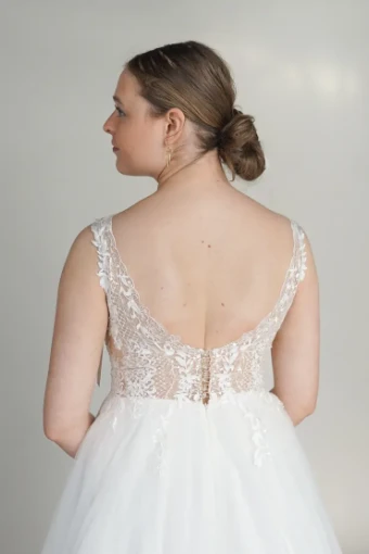 NM #4 Ivory thumbnail