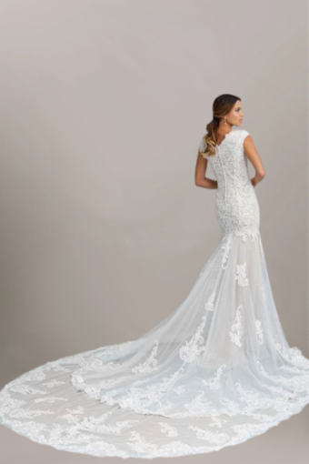 Esme #3 Ivory/Hazelnut thumbnail