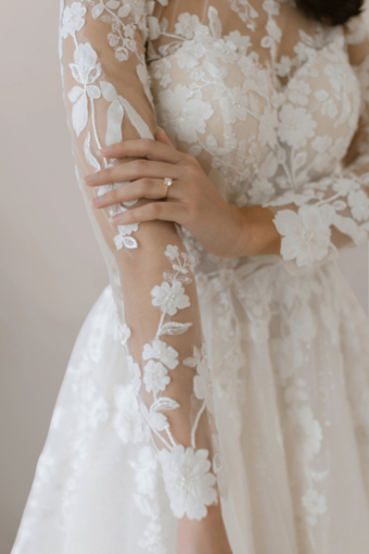 Jayden #3 Ivory thumbnail