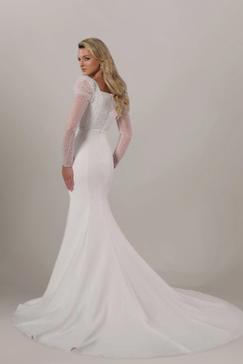 Launi #6 Ivory thumbnail