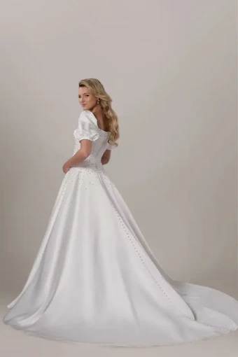 Lynnae #4 Ivory thumbnail