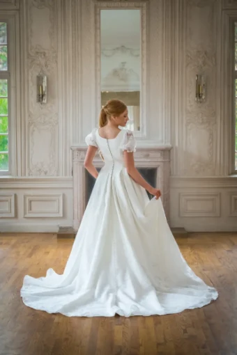 Makinlee #1 Ivory thumbnail