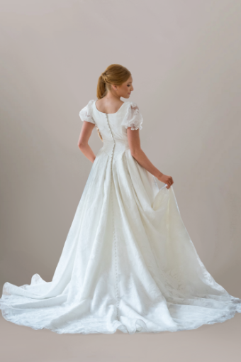 Makinlee - Loan Sample #2 Ivory thumbnail