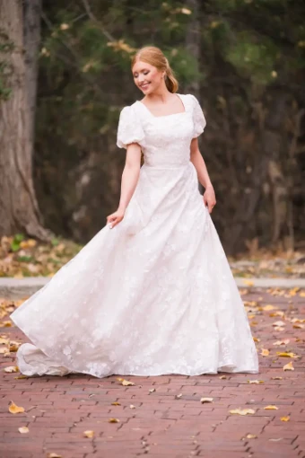 Alba #1 Ivory thumbnail