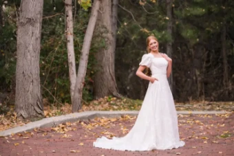 Alba #4 Ivory thumbnail