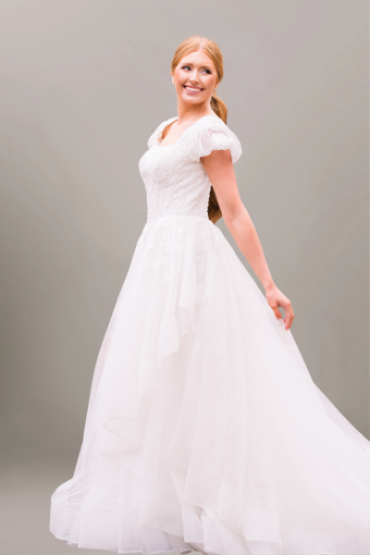 Zayda - Loan Sample #0 default Ivory thumbnail