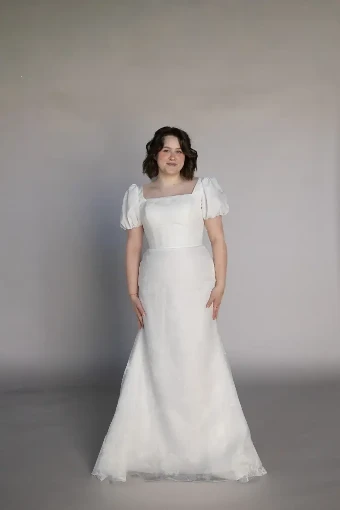 Odette #10 Ivory thumbnail