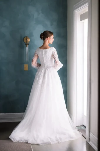 Augustine #1 Ivory thumbnail