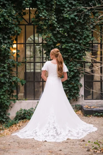 Mariana #1 Ivory thumbnail