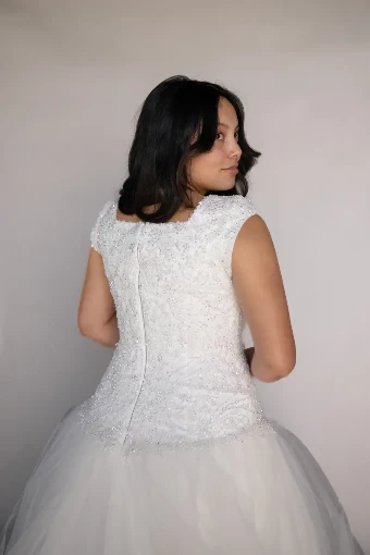 Jett #6 Ivory thumbnail