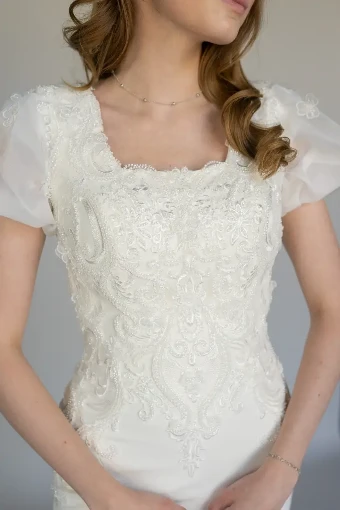Annette #6 All Ivory (Ivory Illusion) thumbnail