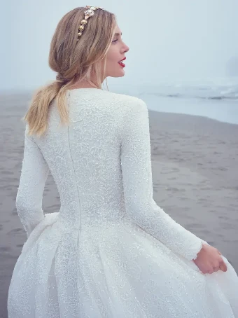 Beck #10 All Ivory (Ivory Illusion) thumbnail