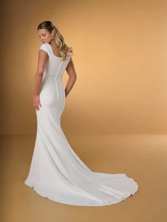 Kamden - LOAN SAMPLE #1 Ivory thumbnail