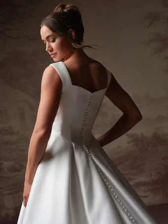 Royale #3 All Ivory thumbnail