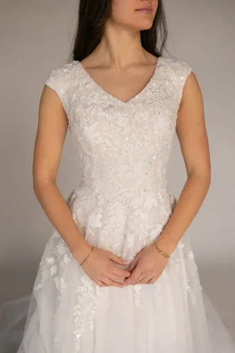 Jackie - one of a Kind #1 Almond/Ivory thumbnail