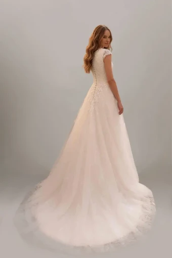 Kinzie #1 Ivory thumbnail
