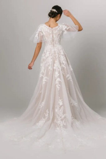 Leddy #1 Ivory thumbnail