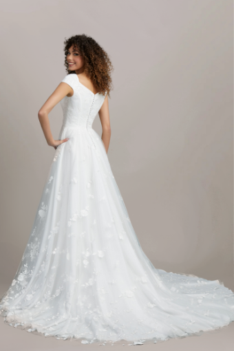 Everleigh #1 Ivory thumbnail