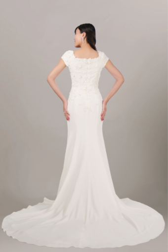 Eme #6 Ivory thumbnail